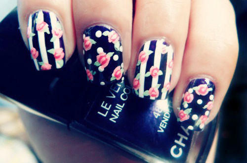 Floral vintage nails Floral vintage nails