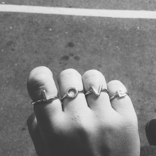 Four finger love ring Four finger love ring
