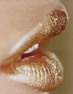 Golden lips