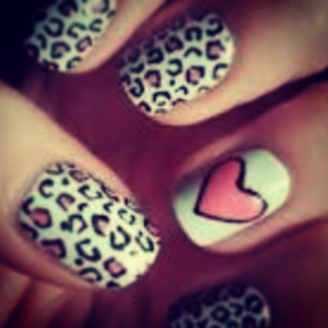 Leopard print nails