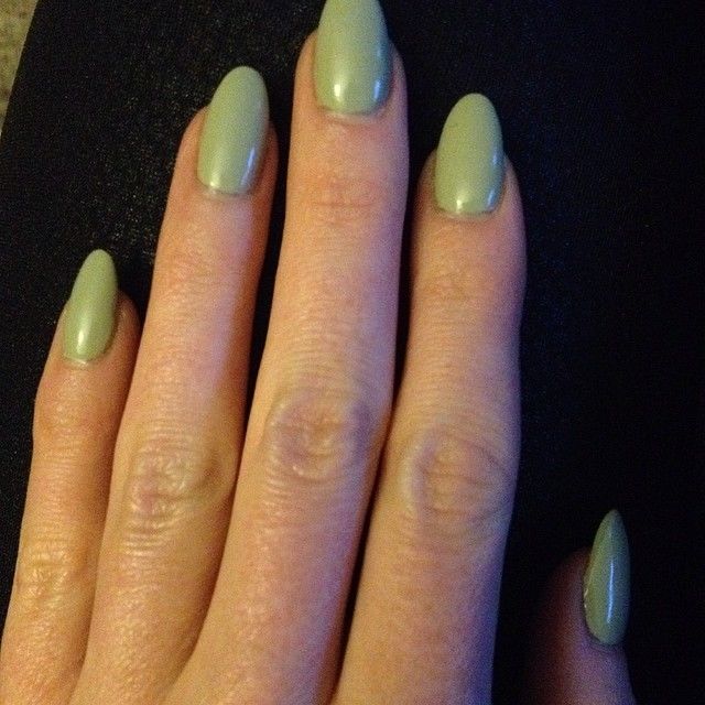 Spring green nails