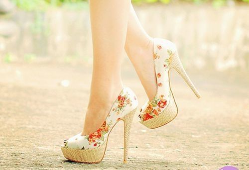 Pretty Floral Pumps