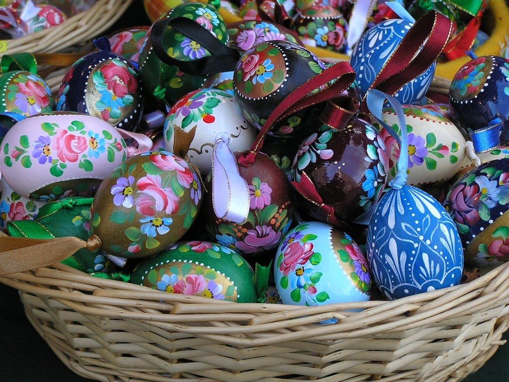 Beautiful Hand Painted Easter Eggs Beautiful Hand Painted Easter Eggs