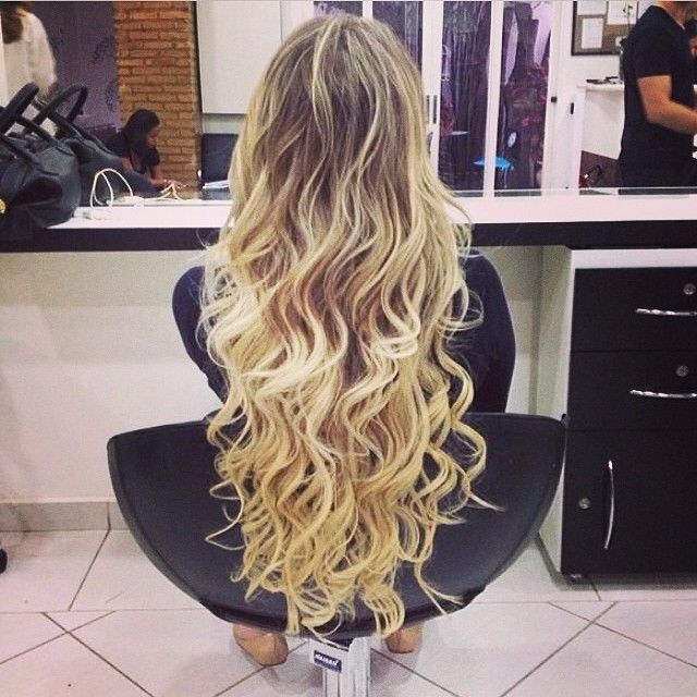 Blonde wavy hair