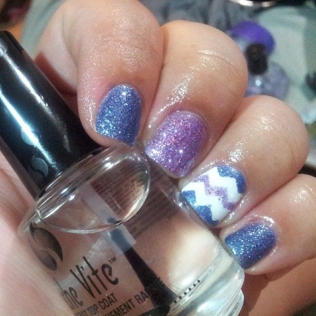 Blue berry glitter nails