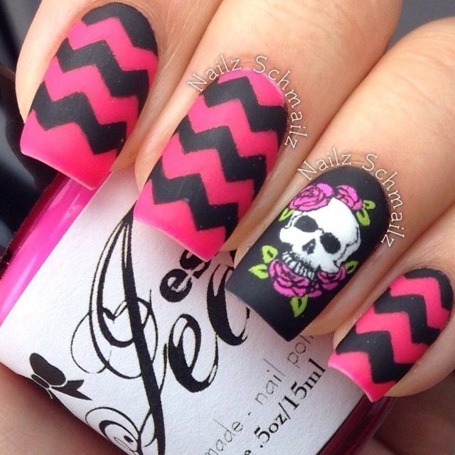 Pink and black zig zag nails