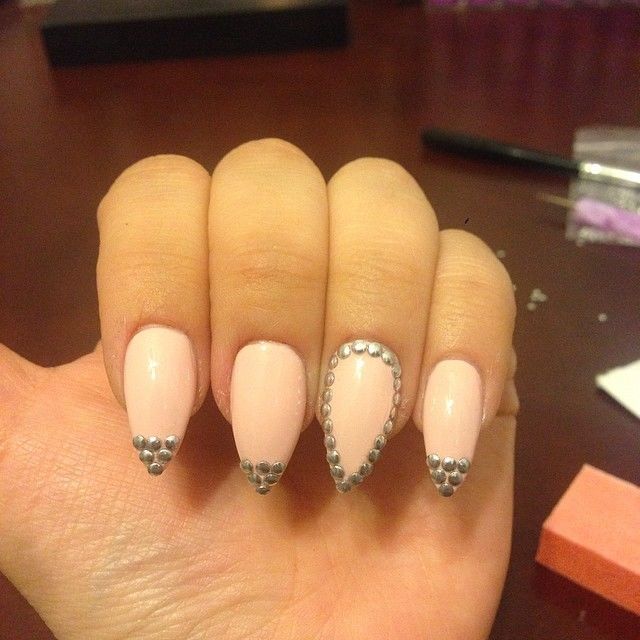 Studded claw nails Studded claw nails