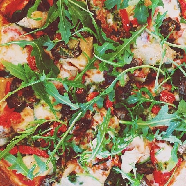 Goats cheese and rocket pizza