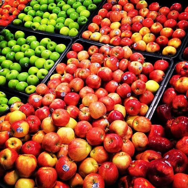 Fresh apples