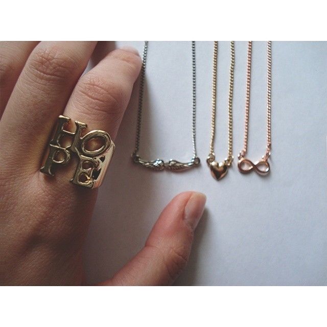 Hope finger ring Hope finger ring