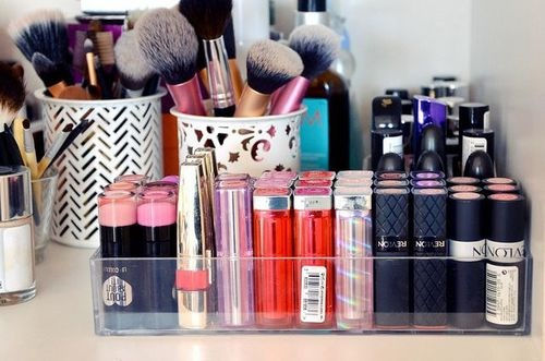 Cosmetic organization Cosmetic organization