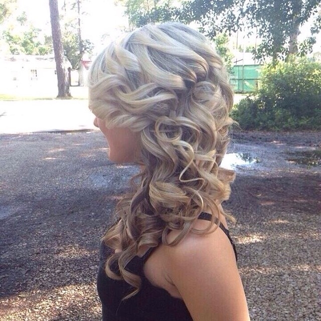 Amazing blonde flowing curls