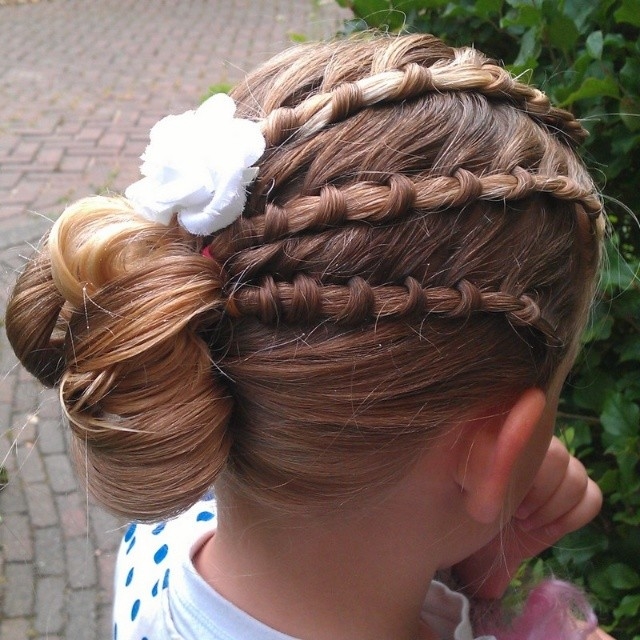 Braided bun for girls Braided bun for girls