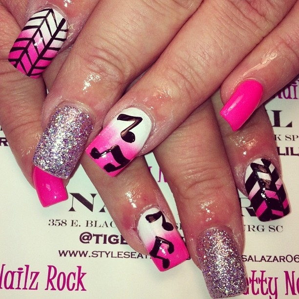 Musical nails Musical nails