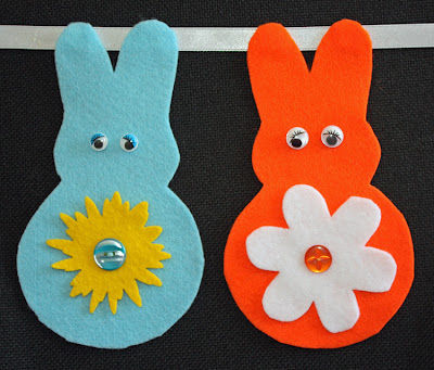 Felt easter bunny and flowers bunting