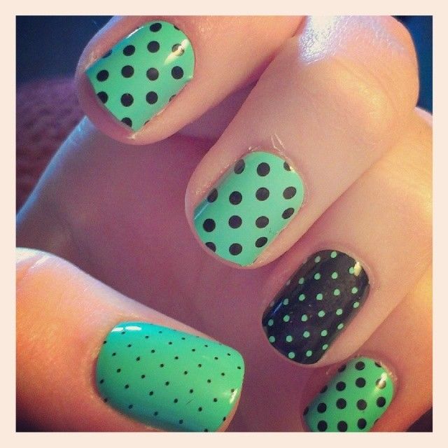 Pokadot nails