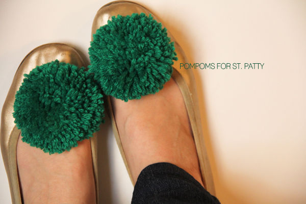 DIY Pom Pom Shoe Clip DIY Pom Pom Shoe Clip
