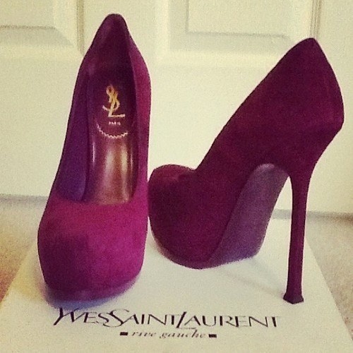 Yves Saint Laurent Burgundy Pumps