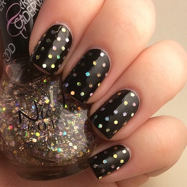 Black glitter nails
