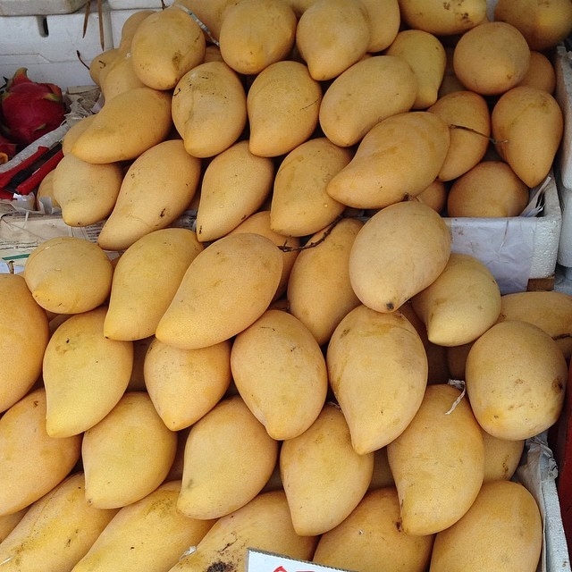 Mangoes Mangoes
