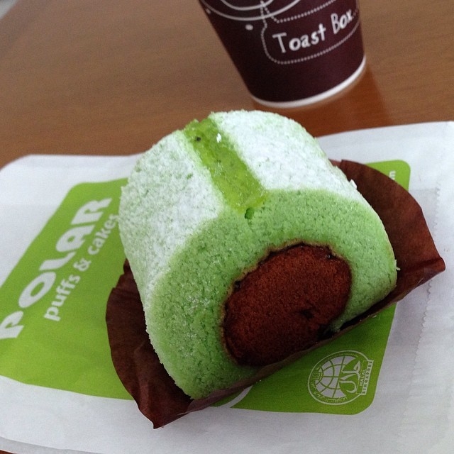 Kiwi pandan cake Kiwi pandan cake