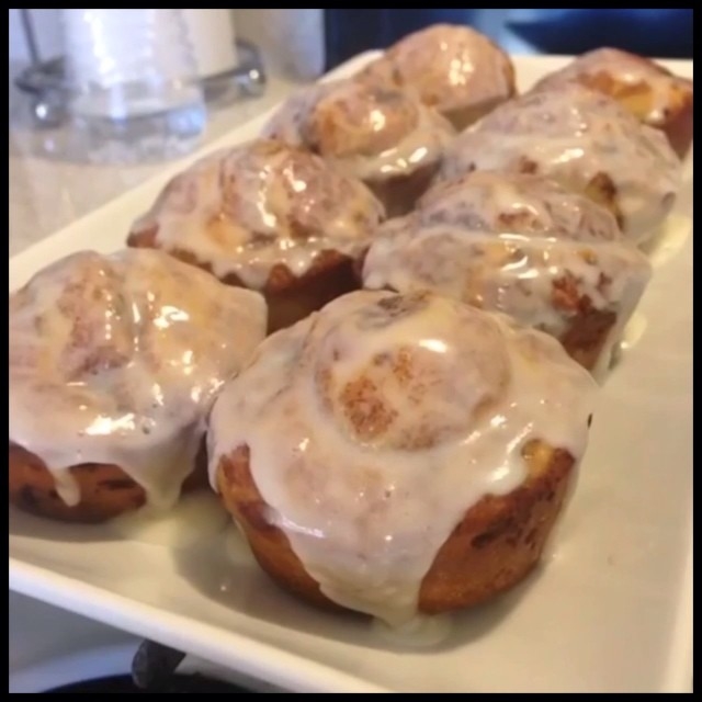 Cinnabon muffins