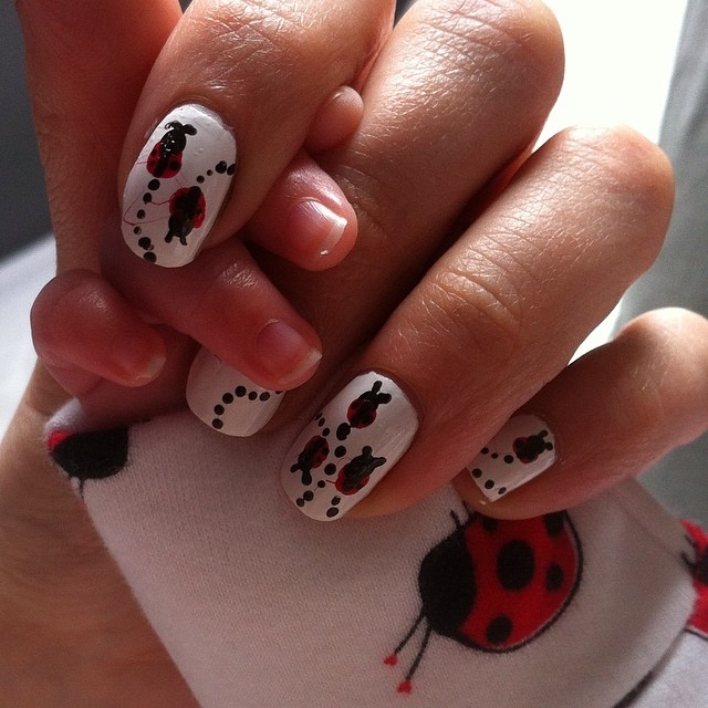 Lady bug nails