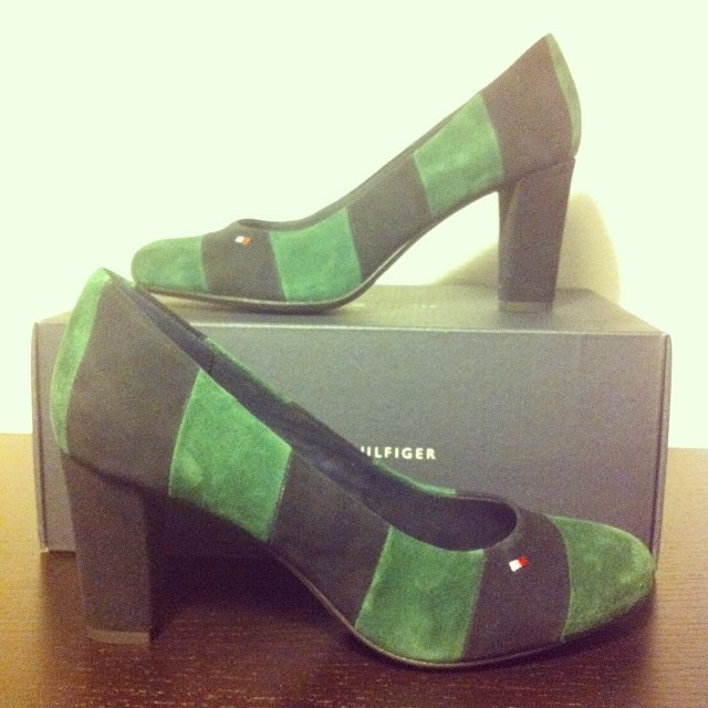 Green striped pumps Green striped pumps