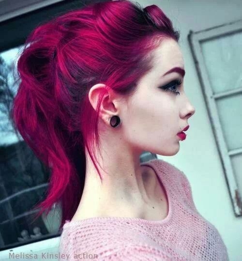 Pretty magenta head with magenta lips Pretty magenta head with magenta lips