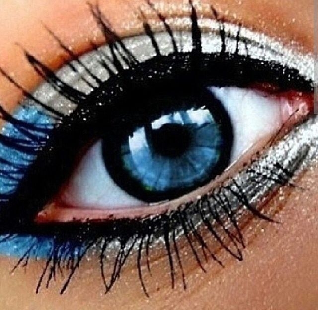 Blue Eye Make Up