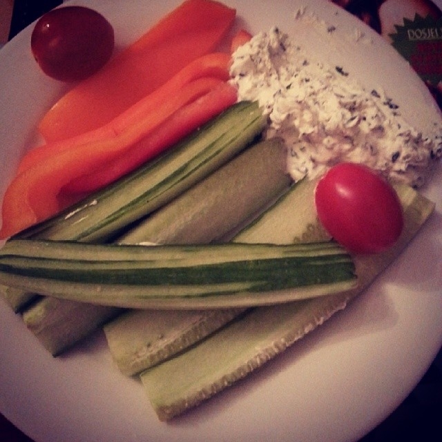 Vegetables with dip