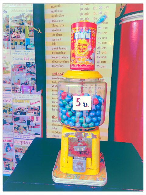 Bubble gum machine