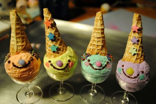 Smiling ice cream cones