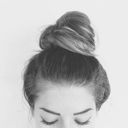 Messy bun Messy bun