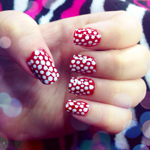 Polka dot nails Polka dot nails