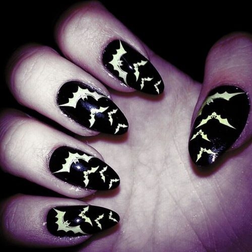 Bat nails