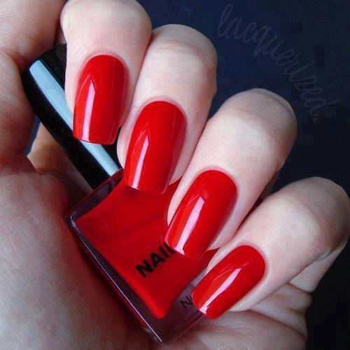 Red nails Red nails