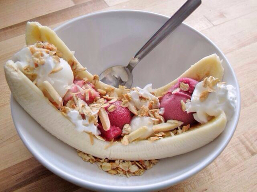 Ice cream sundae Ice cream sundae