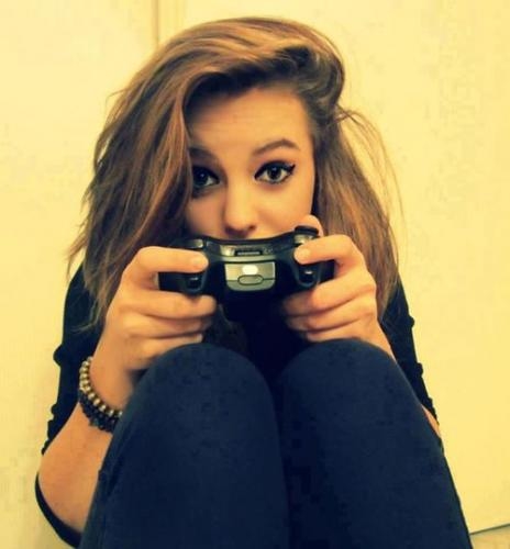 CAMERA-GIRL CAMERA-GIRL