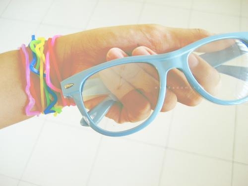 GLASSES GLASSES
