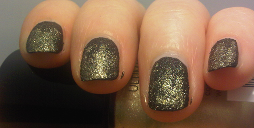 Dark gold nails Dark gold nails