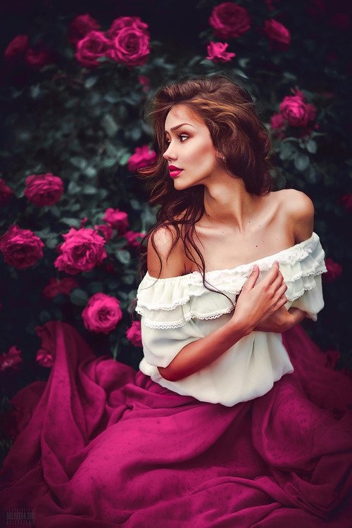Romantic Blouse & Long Skirt