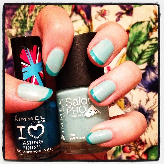 Spring mint nails