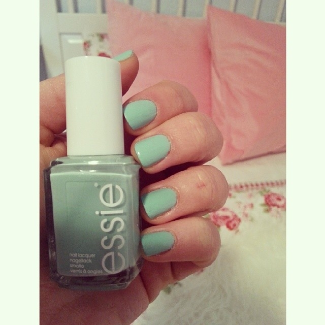 Mint apple nails Mint apple nails