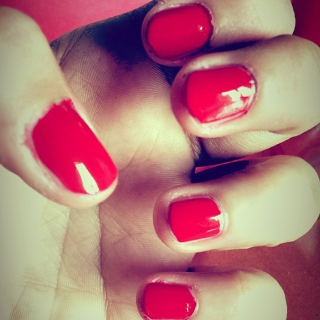 Red apple nails