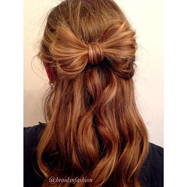 Messy bow with curls Messy bow with curls