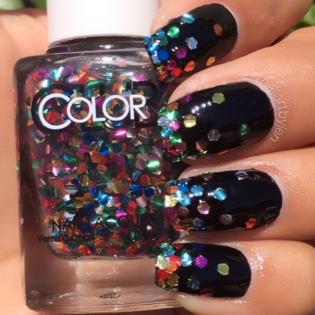 Glitter gradient nail polish Glitter gradient nail polish