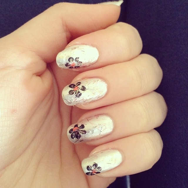 Silver floral nails