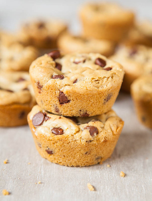Chocolate chip mini cake Chocolate chip mini cake