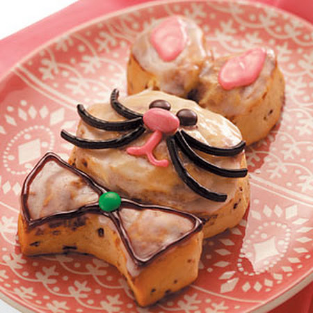 DIY Easter Cinnamon Roll Bunnies Recipe DIY Easter Cinnamon Roll Bunnies Recipe